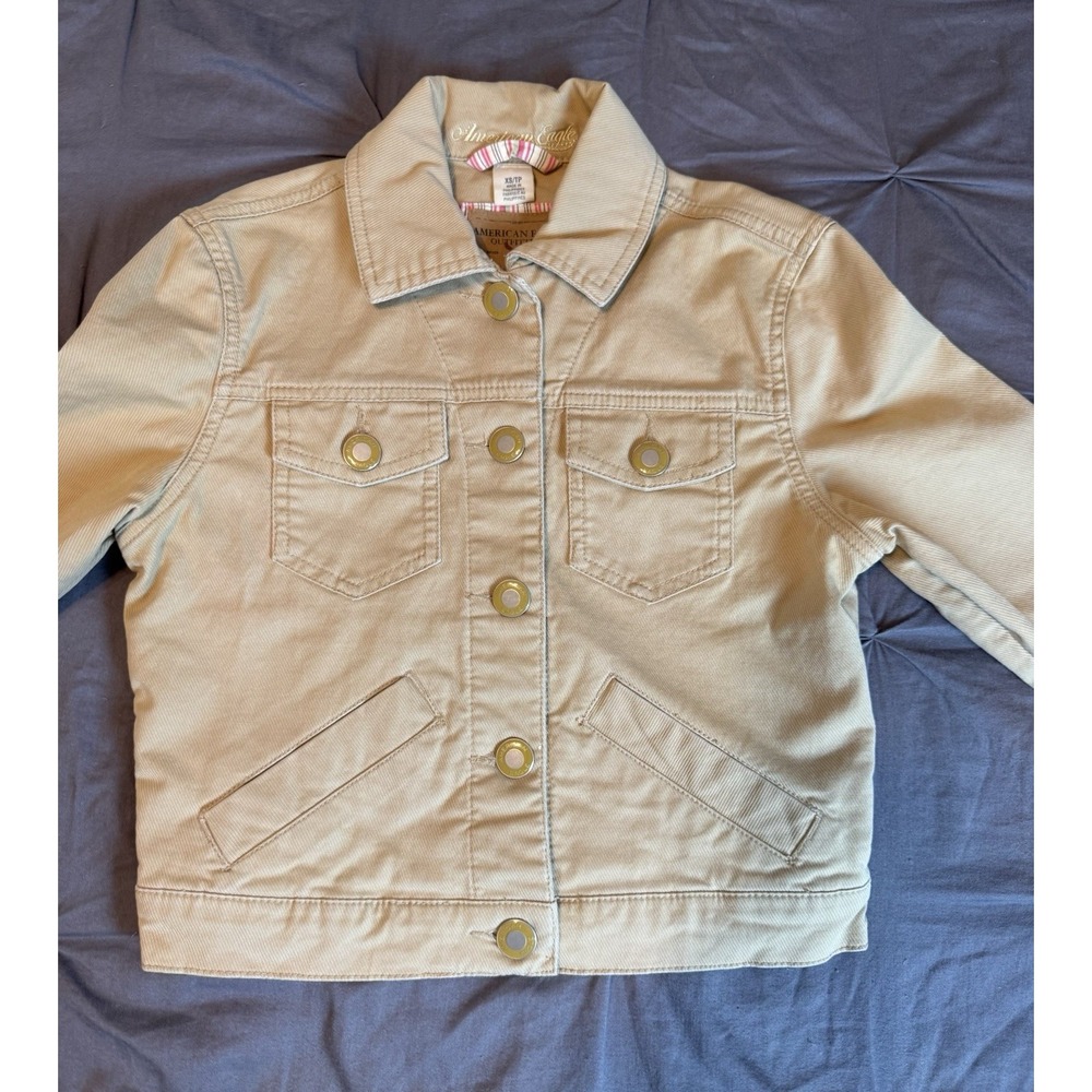 American Eagle Outfitters Girls XS Beige Button Up Lightweight Jean Jacket